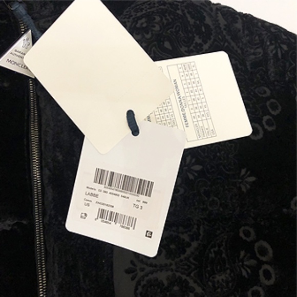 Moncler Labbe Printed Velvet Puffer Coat - Picture 12 of 14